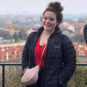 Meet your Posher, Alayna